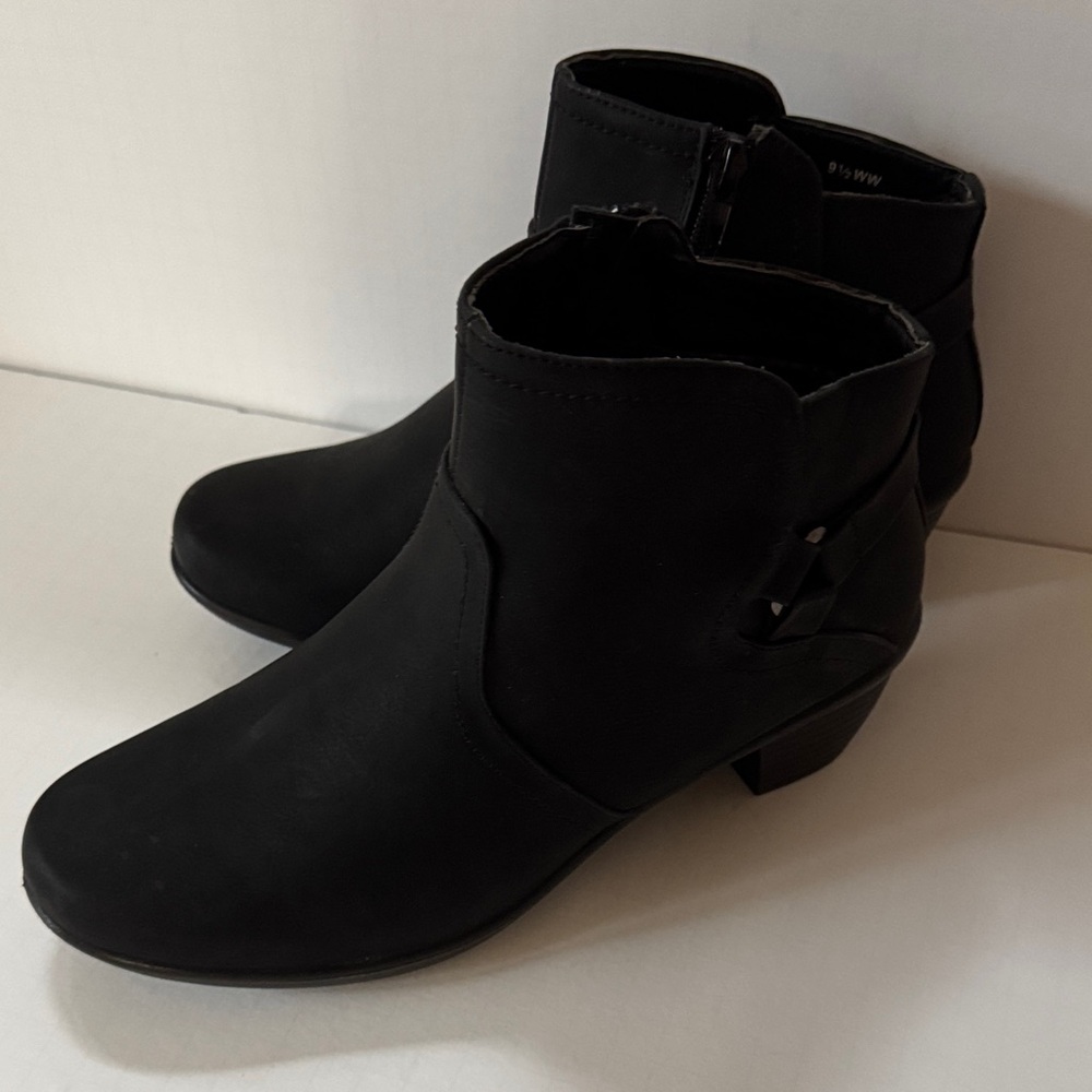 Easy Spirit Black Ankle Heel Booties Side Zip width=WW